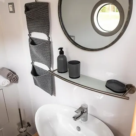 Rezidence Malse - Unikatni Na Vode Apartment *