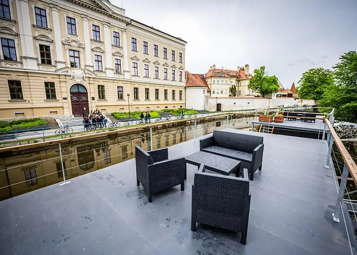 Rezidence Malse - Unikatni Na Vode Apartment *